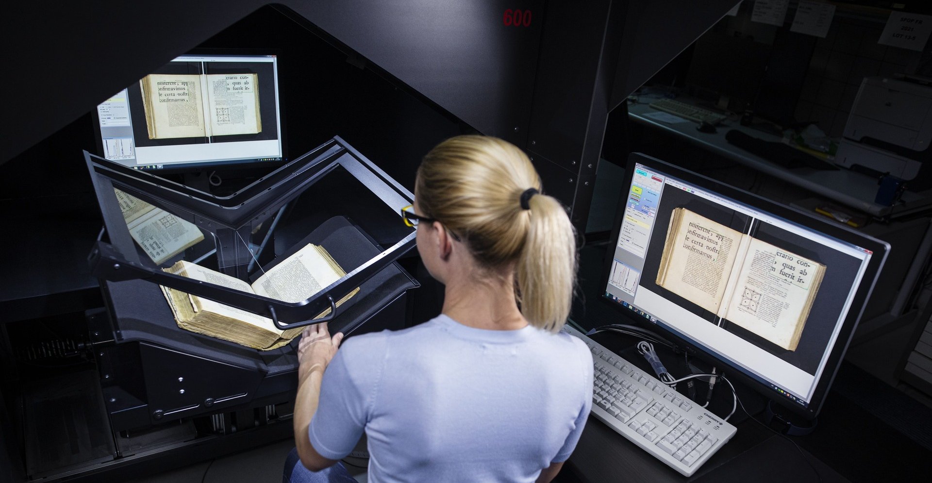 Linearführungen von Franke in voll- und teilautomatischen Buchscannern für 4DigitalBooks