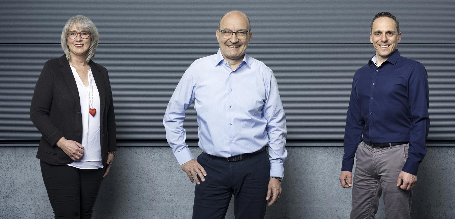 Heike Faustmann (kaufmännischer Vertrieb), Michael Bärstecher (Außendienstberater) und Christian Burghard (technischer Vertrieb) betreuen als Team den Kunden Kronen in Sachen Wälzlager.